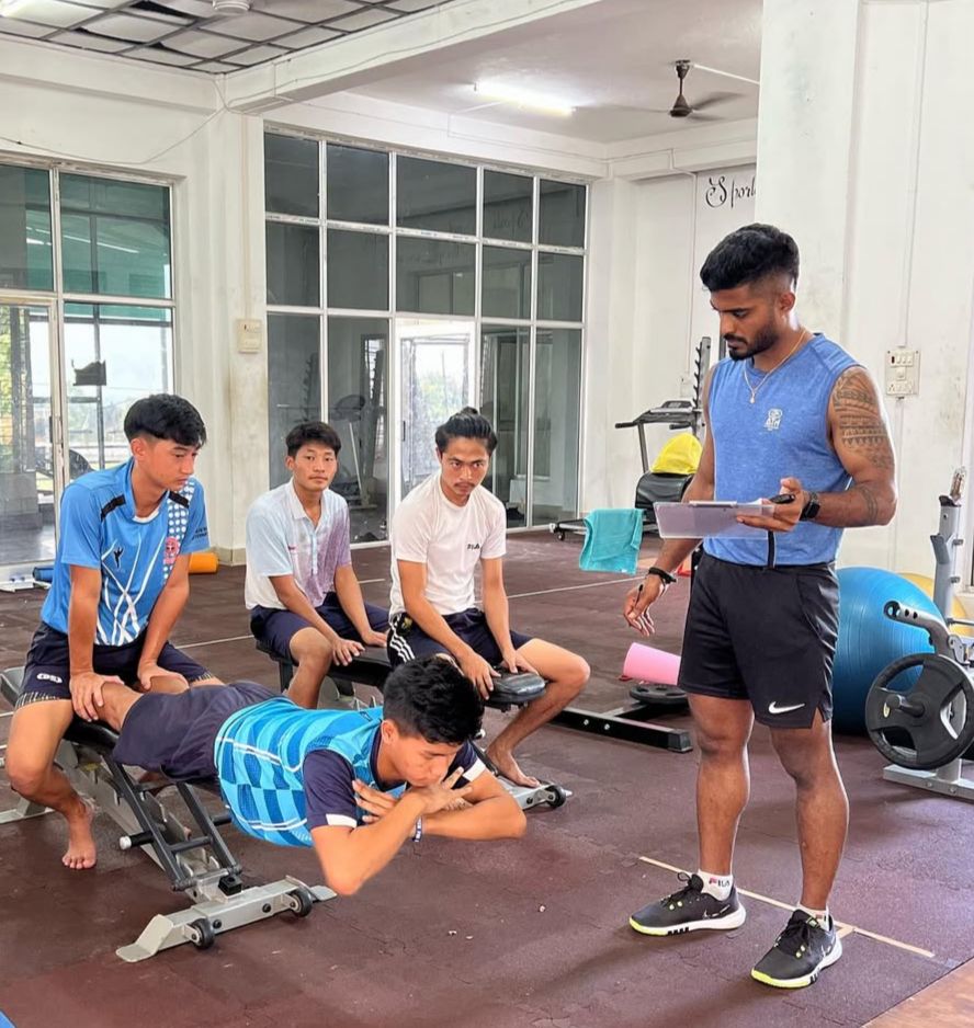 Assisted stretching in class